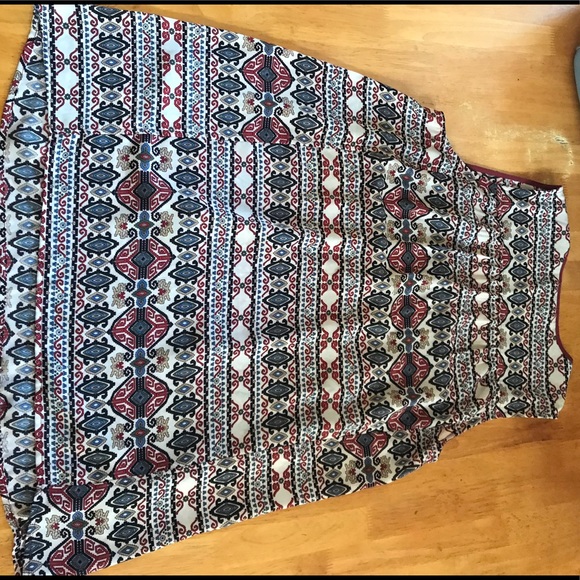 blouse - Picture 3 of 3